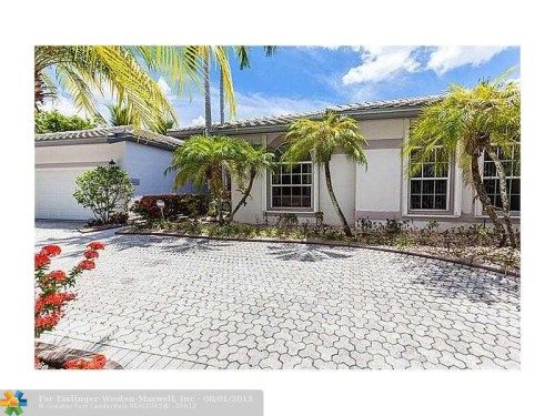 1525 NW 182 AV, Hollywood, FL 33029