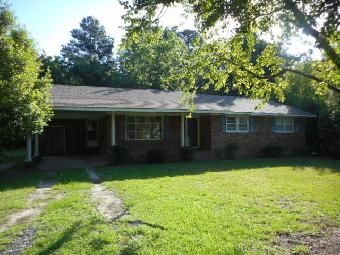 8992 Old Fayetteville Rd, Garland, NC 28441