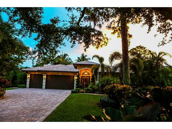 5809 NW 69 WY, Pompano Beach, FL 33067