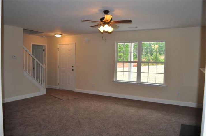 5617 Divine Lane, Clermont, GA 30527