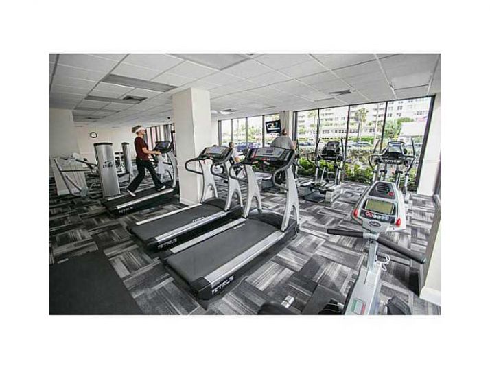 2049 S OCEAN DR # 301, Hallandale, FL 33009