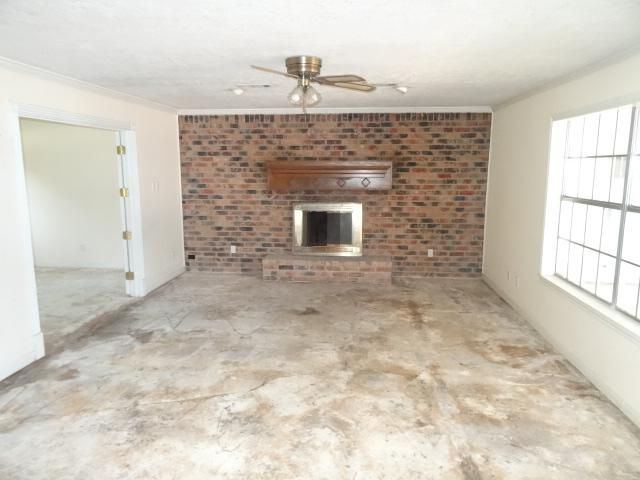 834 Stone Mountain Dr, Conroe, TX 77302