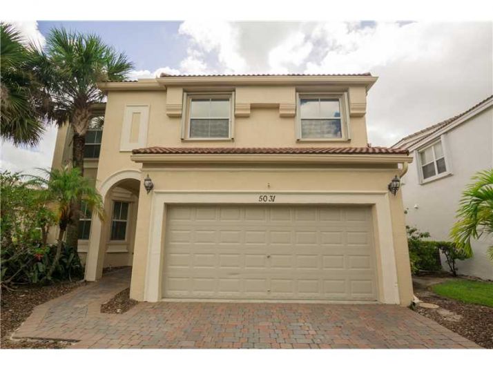 5031 SW 163RD AV, Hollywood, FL 33027