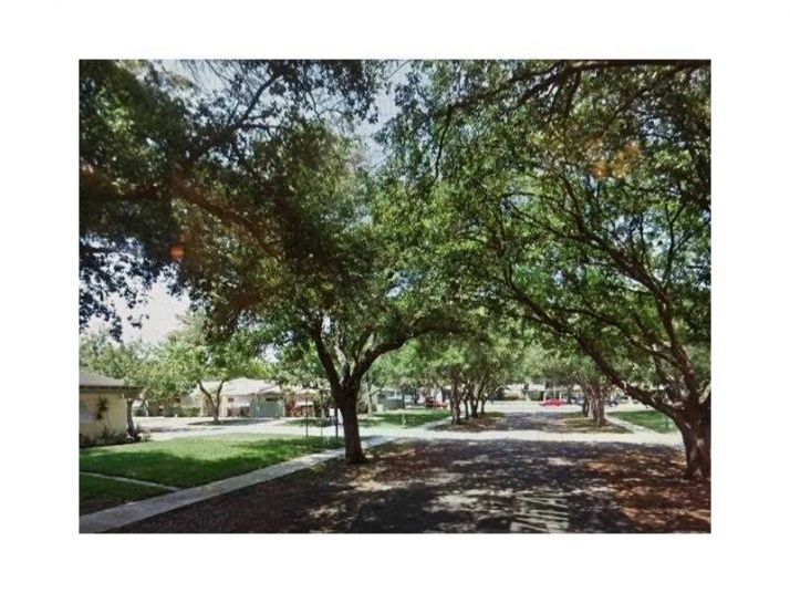 2430 N 37 AV # 2430, Hollywood, FL 33021