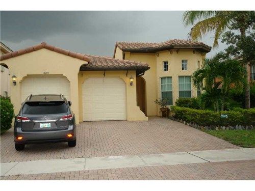8285 NW 105 LN, Pompano Beach, FL 33076