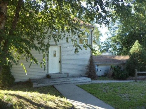 2048 Platteview Dr, Cedar Creek, NE 68016