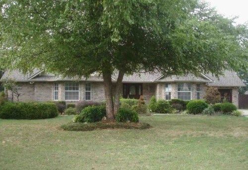 1823 Hickory Hills, Joplin, MO 64801