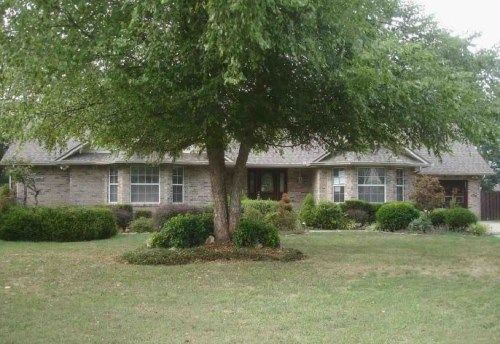 1823 Hickory Hills, Joplin, MO 64801