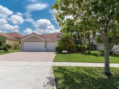 3661 SW 162 AV, Hollywood, FL 33027