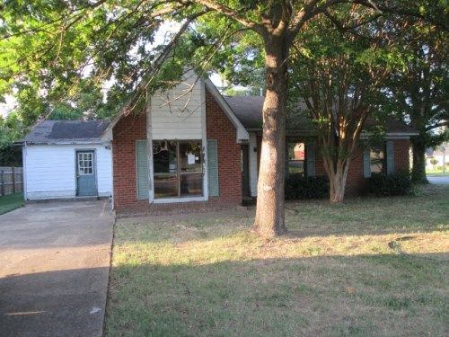 10280 Yates Dr, Olive Branch, MS 38654