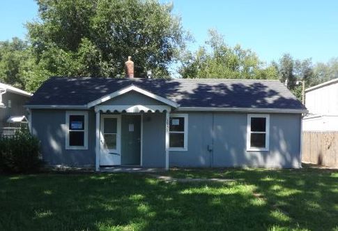 1837 NW Blaine Ave, Topeka, KS 66608