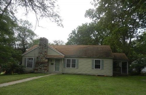 7501 Brooklyn Ave, Kansas City, MO 64132