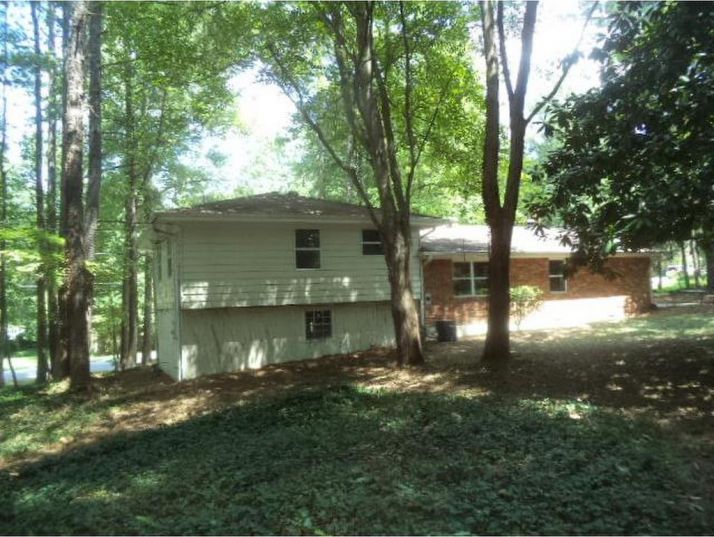 5186 Edgemoor Circle, Norcross, GA 30071