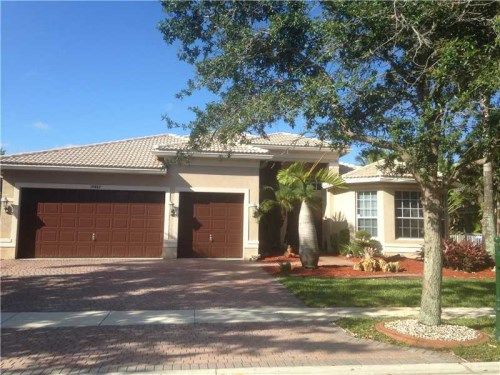 19482 SW 39 ST, Hollywood, FL 33029