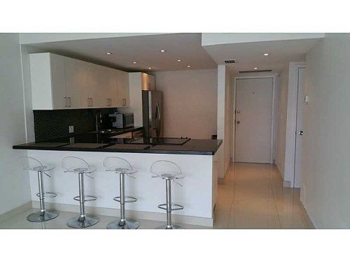 3375 N COUNTRY CLUB DR # 103, Miami, FL 33180