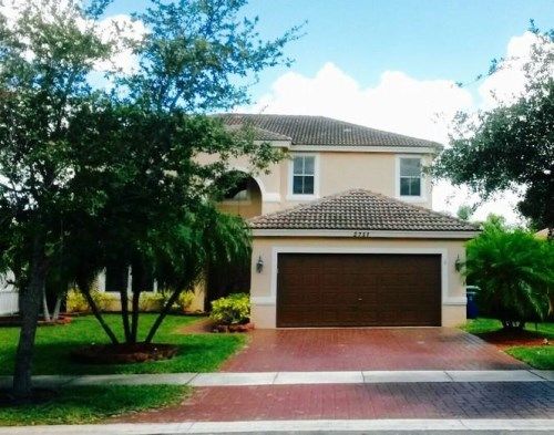 2751 SW 190 AV, Hollywood, FL 33029