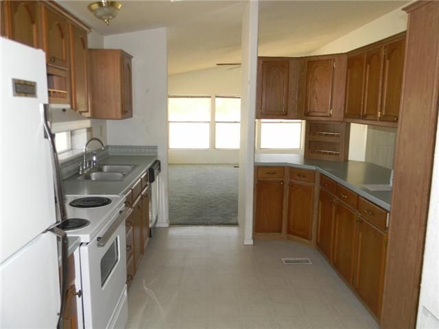 4381 N Leslie St, Pahrump, NV 89060