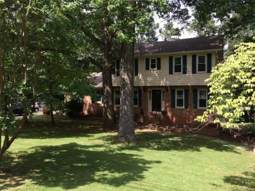 3198 Village Glen Drive, Snellville, GA 30039
