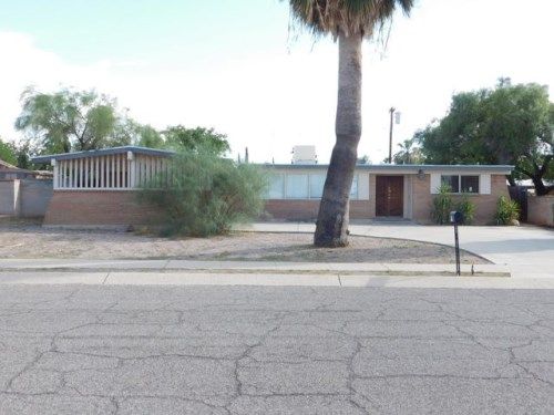 7556 E 32nd St, Tucson, AZ 85710