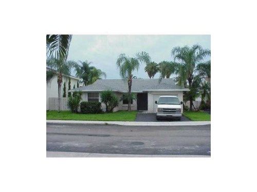 710 THORNRIDGE AV, Fort Lauderdale, FL 33325