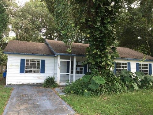 942 Salina St SE, Palm Bay, FL 32909