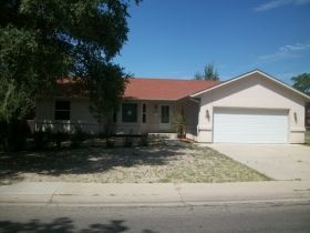 21 Macnaughton Rd, Pueblo, CO 81001