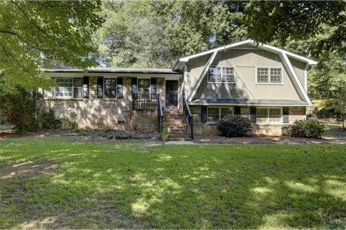 1070 Castlewood Drive, Woodstock, GA 30189