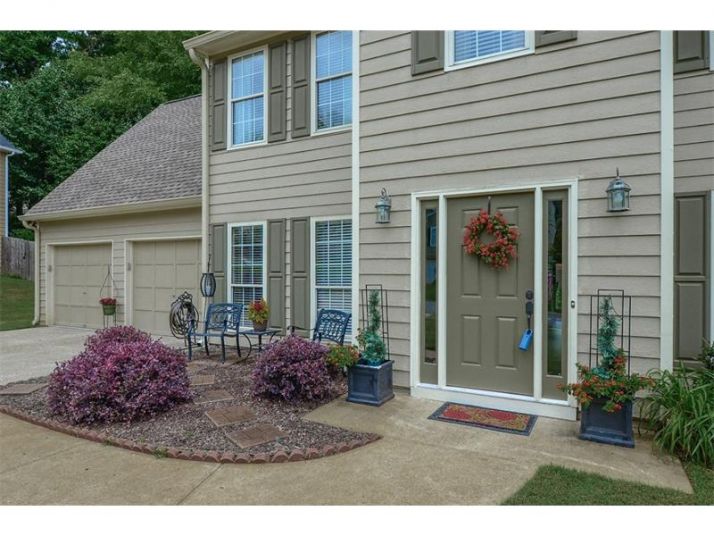 206 Chesapeake Lane, Woodstock, GA 30189