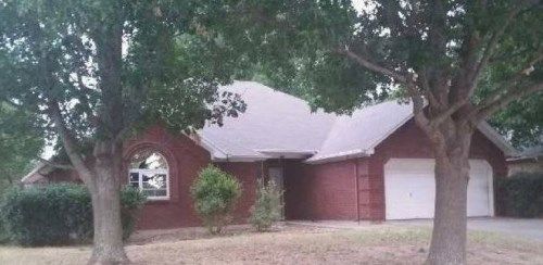 808 Terry Trl, Weatherford, TX 76086
