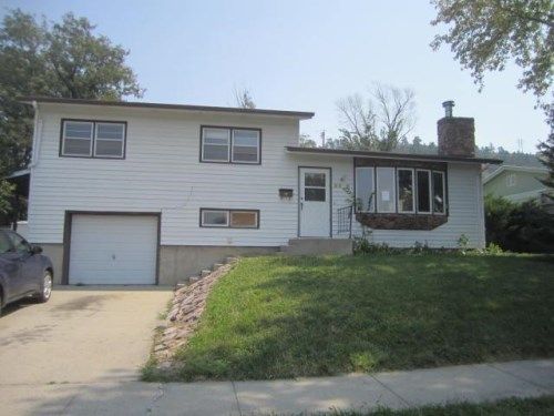 2216 Alamo Dr, Rapid City, SD 57702