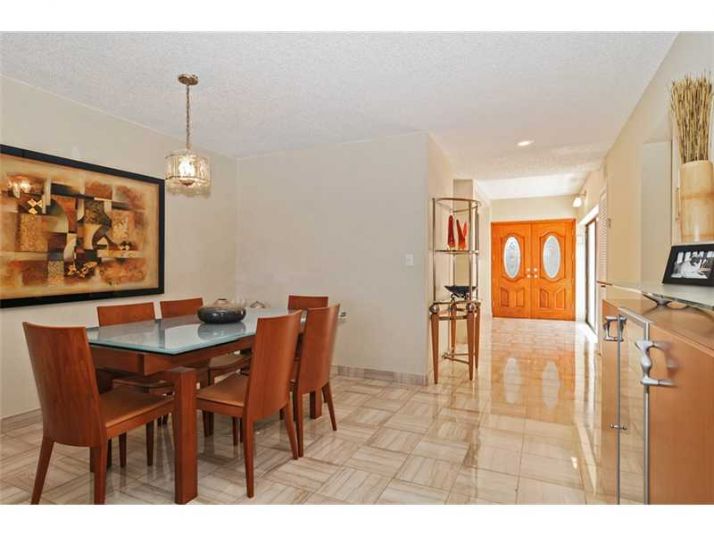 5000 SW 72 AV # -, Miami, FL 33155