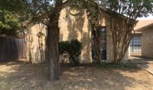 2447 Sunflower Dr Arlington, TX 76014