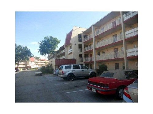 1015 COUNTRY CLUB DR # 301, Pompano Beach, FL 33063