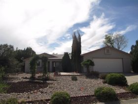 525 Longwood Loop NE, Rio Rancho, NM 87124