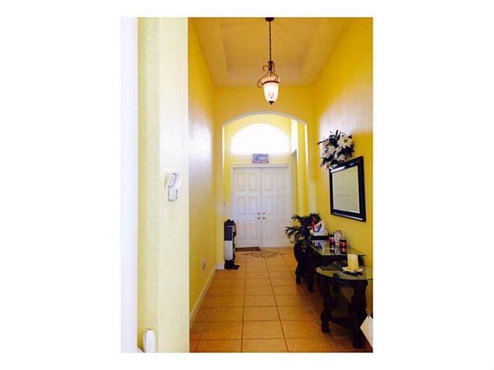 18662 SW 55 ST, Hollywood, FL 33029