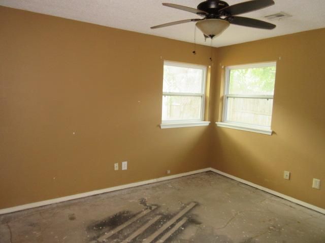 511 N Buchanan St, Crescent, OK 73028
