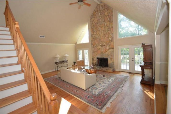 522 N Lake Drive, Canton, GA 30115