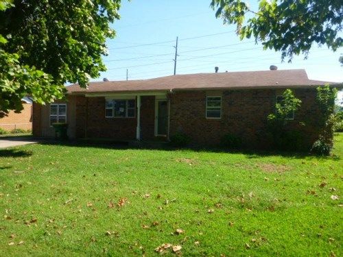 1109 White Rd, Springdale, AR 72762