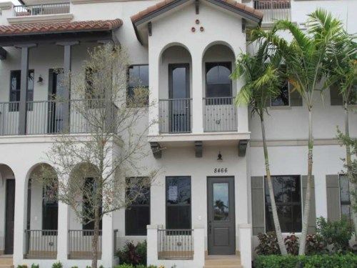 8466 NW 52 ST # 0, Miami, FL 33166