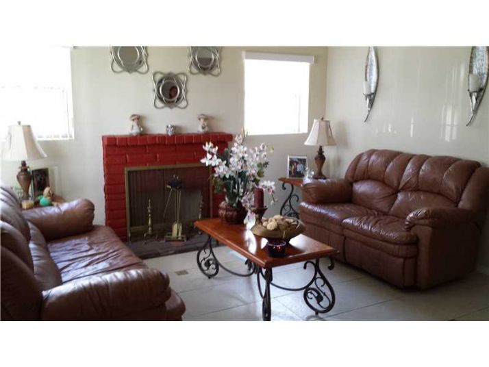 111 SW 68 AV, Miami, FL 33144