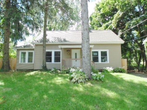 1909 W Holmes Road, Lansing, MI 48910
