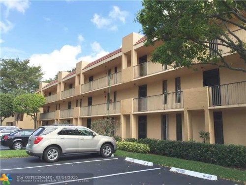 6310 Coral Lake Dr # 110, Pompano Beach, FL 33063