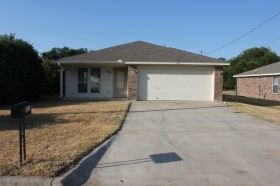 1112 Cloud St, Lampasas, TX 76550