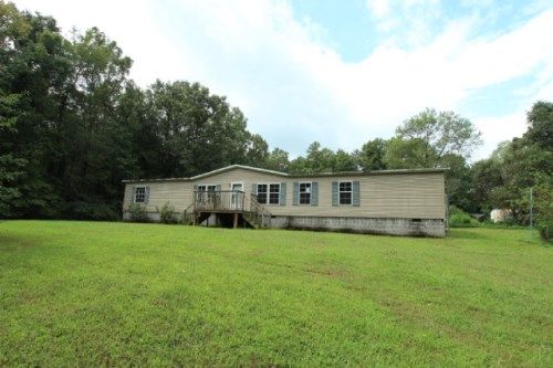 205 Crews Drive, Benton, TN 37307