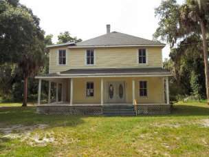 12530 SE 141st Ave, Ocklawaha, FL 32179