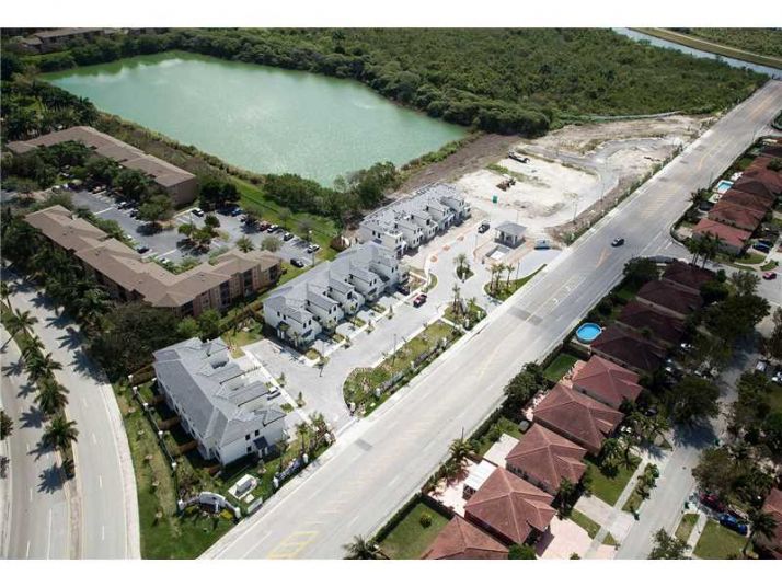 22427 SW 102 AV # 22427, Miami, FL 33190