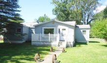 21804 Fenster St Belleville, MI 48111