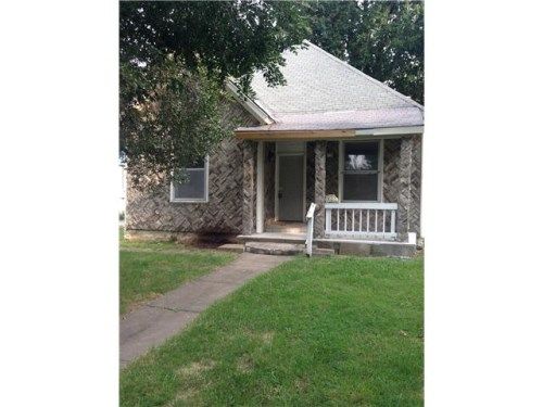 927 W Poplar St, Springfield, MO 65802