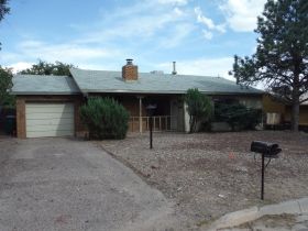 784 Hydra Rd SE, Rio Rancho, NM 87124