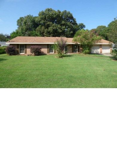 105 Cedar Dr, Prattville, AL 36066